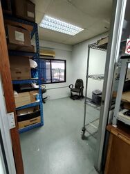 Lorong 21a Geylang (D14), Factory #597570571